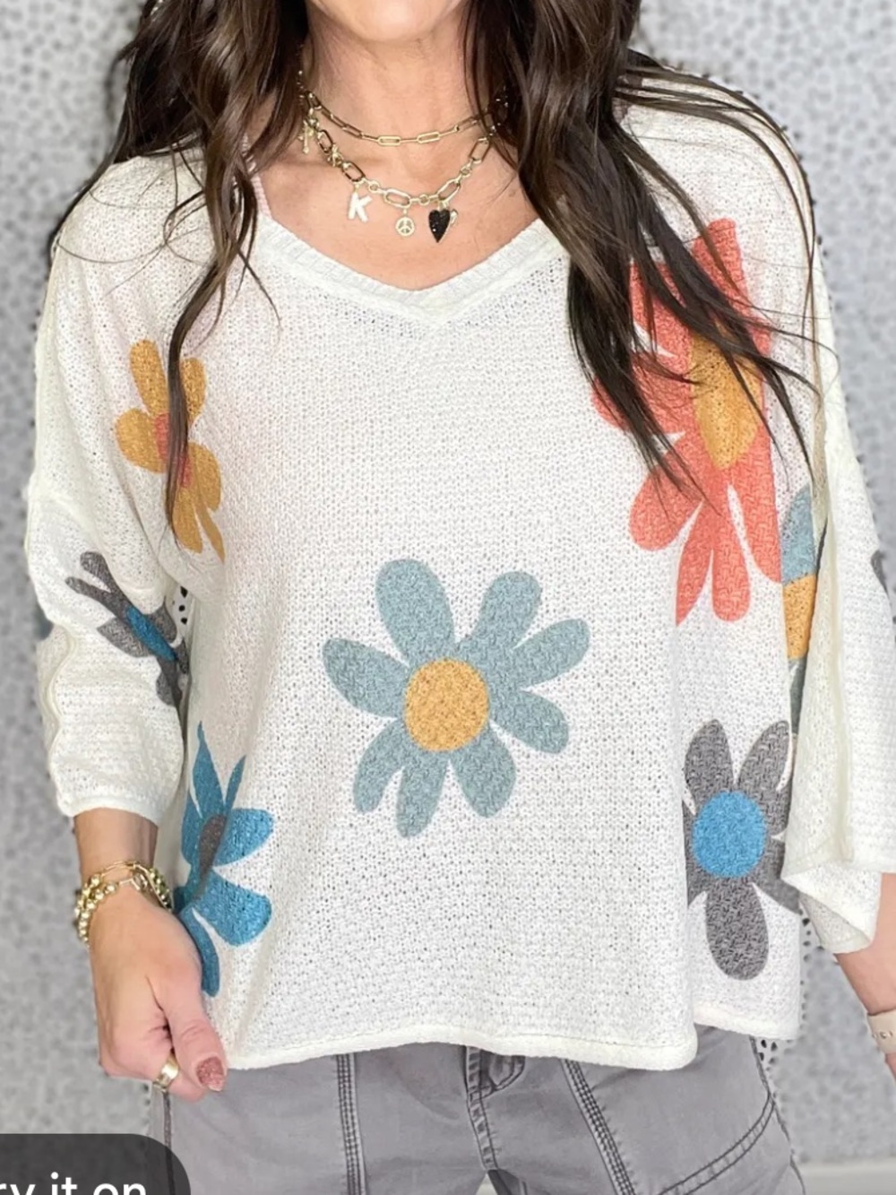 POL Groovy For You V-Neck Flower Print Top In Ivory large - Picture 2 of 16